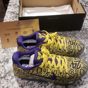 Kobe XI Mamba Day ID size 11